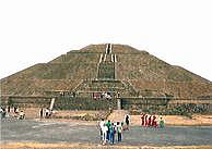 メキシコのピラミッドの画像